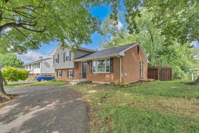 678 E Augusta AVE, Vinton, VA 24179