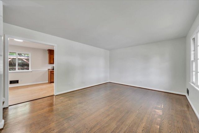 678 E Augusta AVE, Vinton, VA 24179