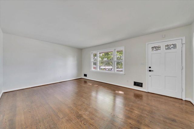 678 E Augusta AVE, Vinton, VA 24179
