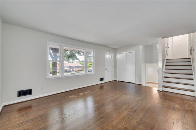 678 E Augusta AVE, Vinton, VA 24179