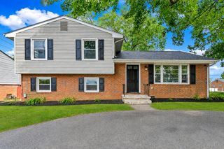 678 E Augusta AVE, Vinton, VA 24179