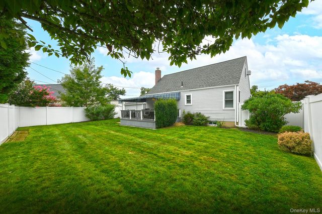 3642 Lark Street, Levittown, NY 11756