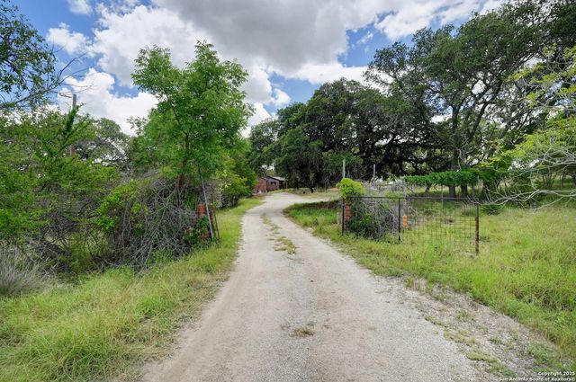 145 FLAT ROCK DR, Boerne, TX 78006