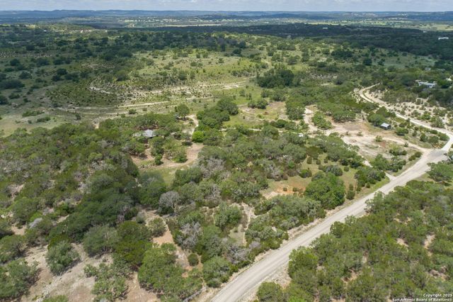 145 FLAT ROCK DR, Boerne, TX 78006