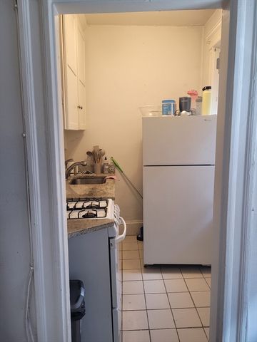 41 Revere 3, Boston, MA 02114