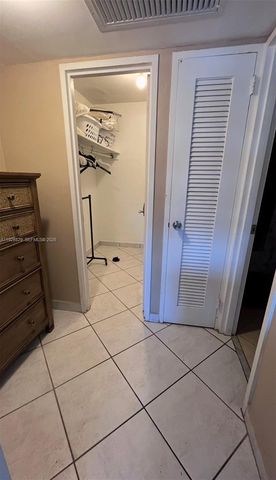 5161 Collins Ave 1701, Miami Beach, FL 33140