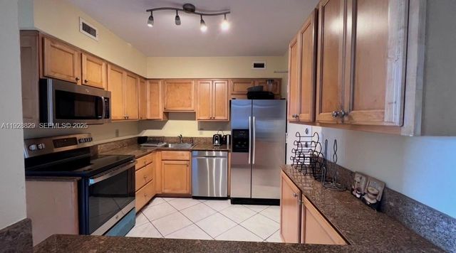 5161 Collins Ave 1701, Miami Beach, FL 33140