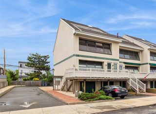 545 W Broadway A, Long Beach, NY 11561