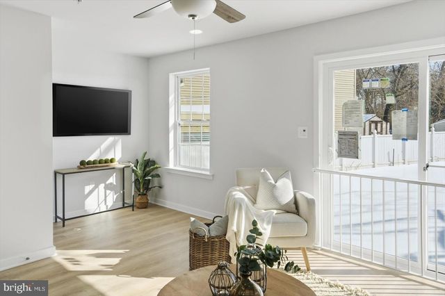 715 HAMMONDS LN, Baltimore, MD 21225