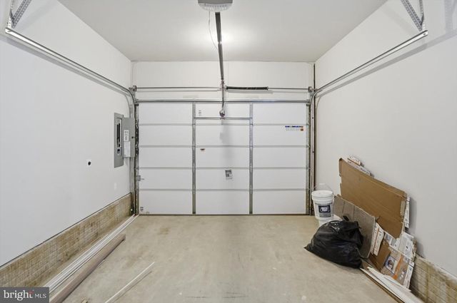 715 HAMMONDS LN, Baltimore, MD 21225