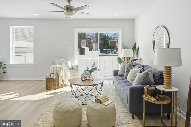 715 HAMMONDS LN, Baltimore, MD 21225