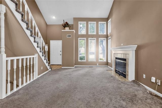 10425 N Campbell Court, Kansas City, MO 64155