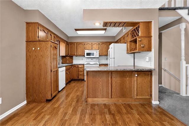 10425 N Campbell Court, Kansas City, MO 64155