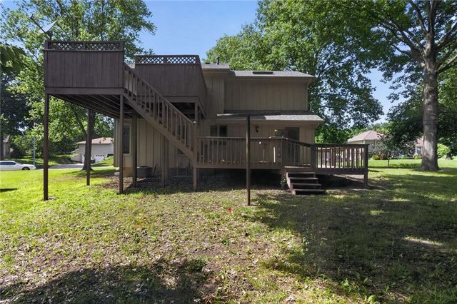 10425 N Campbell Court, Kansas City, MO 64155