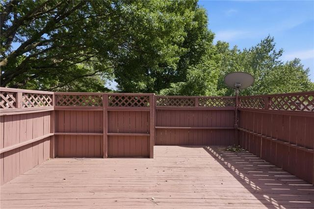 10425 N Campbell Court, Kansas City, MO 64155