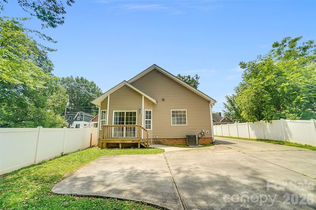 309 Mill Road, Charlotte, NC 28216