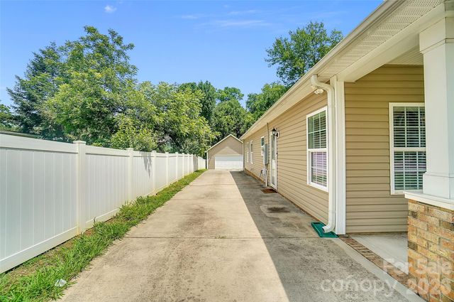309 Mill Road, Charlotte, NC 28216