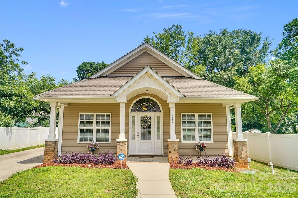 309 Mill Road, Charlotte, NC 28216