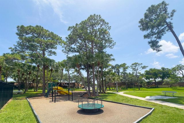 3024 30th Lane B LOT 147, Greenacres, FL 33463