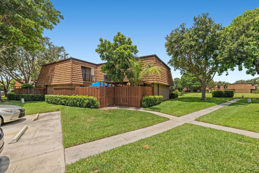 3024 30th Lane B LOT 147, Greenacres, FL 33463