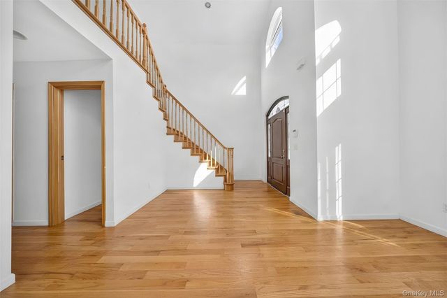 245-71 61st Avenue, Little Neck, NY 11362