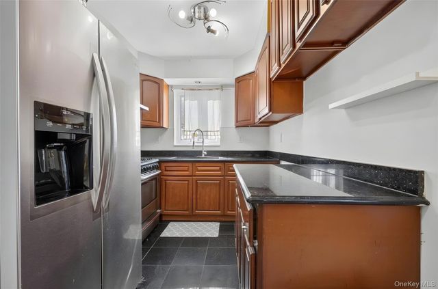245-71 61st Avenue, Little Neck, NY 11362