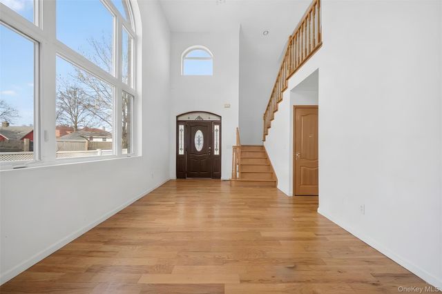 245-71 61st Avenue, Little Neck, NY 11362