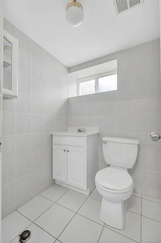 245-71 61st Avenue, Little Neck, NY 11362