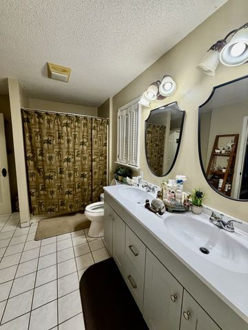1051 Alex Dr, Lawrenceburg, TN 38464