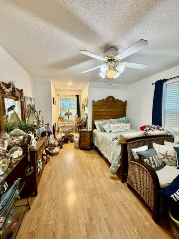 1051 Alex Dr, Lawrenceburg, TN 38464
