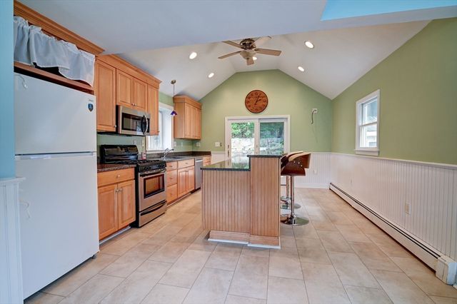 30 Thayer Ave 30, Weymouth, MA 02188