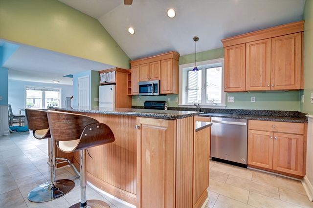 30 Thayer Ave 30, Weymouth, MA 02188