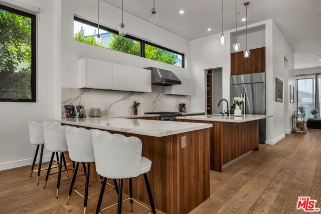 12136 Clarkson Road, Los Angeles, CA 90064