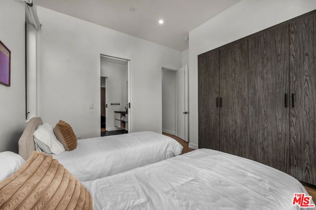 12136 Clarkson Road, Los Angeles, CA 90064