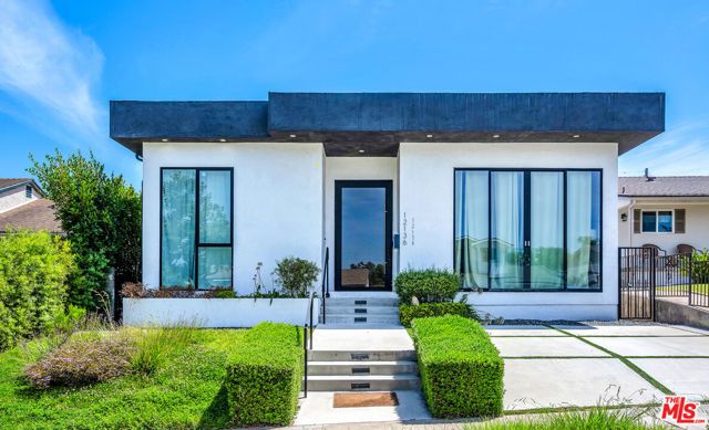 12136 Clarkson Road, Los Angeles, CA 90064