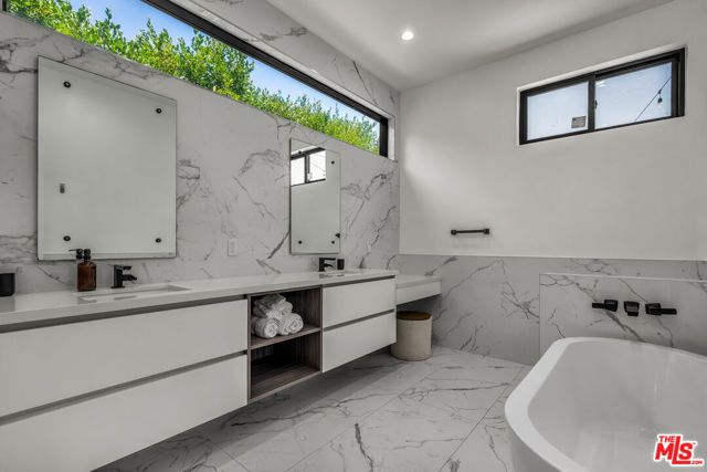 12136 Clarkson Road, Los Angeles, CA 90064