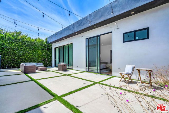 12136 Clarkson Road, Los Angeles, CA 90064