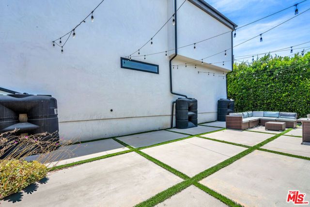 12136 Clarkson Road, Los Angeles, CA 90064