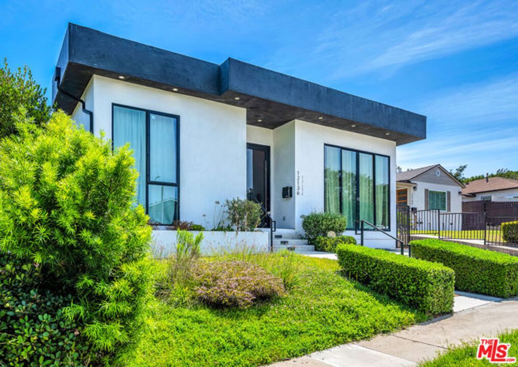 12136 Clarkson Road, Los Angeles, CA 90064
