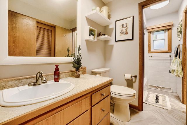500 Sumter Avenue S, Golden Valley, MN 55426