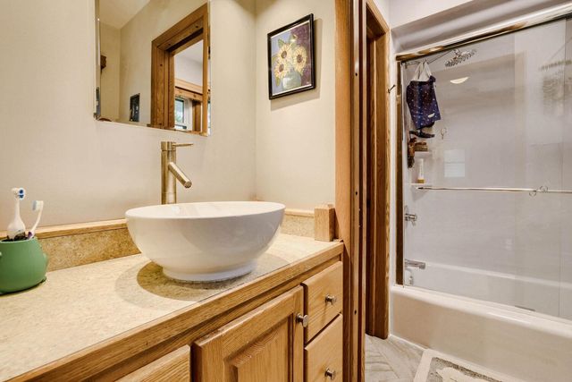 500 Sumter Avenue S, Golden Valley, MN 55426