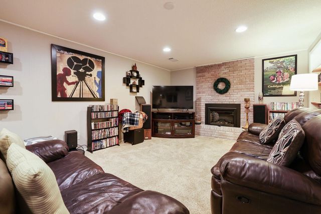 500 Sumter Avenue S, Golden Valley, MN 55426