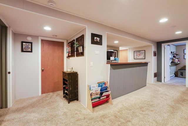 500 Sumter Avenue S, Golden Valley, MN 55426
