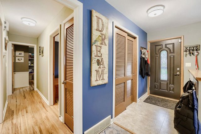 500 Sumter Avenue S, Golden Valley, MN 55426