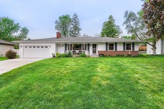 500 Sumter Avenue S, Golden Valley, MN 55426