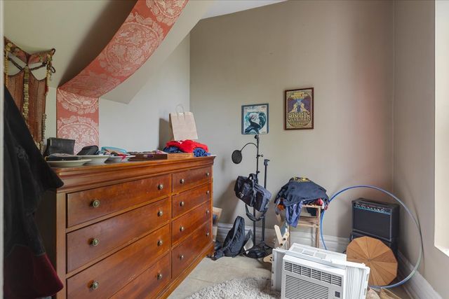 1634 N Sawyer Avenue, Chicago, IL 60647