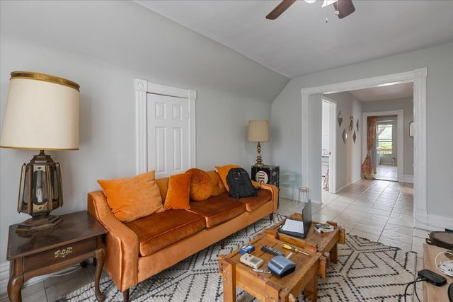 1634 N Sawyer Avenue, Chicago, IL 60647