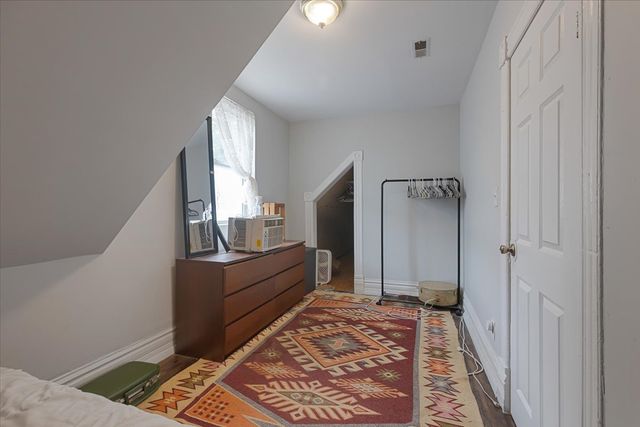 1634 N Sawyer Avenue, Chicago, IL 60647