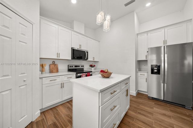 6724 Heavitree Way, Sebring, FL 33876