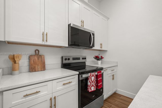 6724 Heavitree Way, Sebring, FL 33876